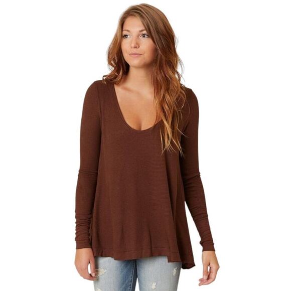 Free People We The Free Malibu Thermal Top Raw Edge High Low Thumbholes Size S - Picture 1 of 8